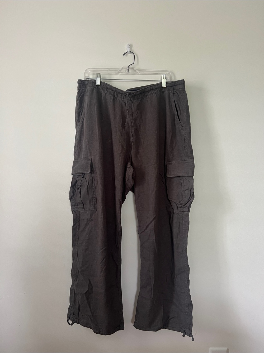 Hollister Women's Cargo Pants in Charcoal Gray XL